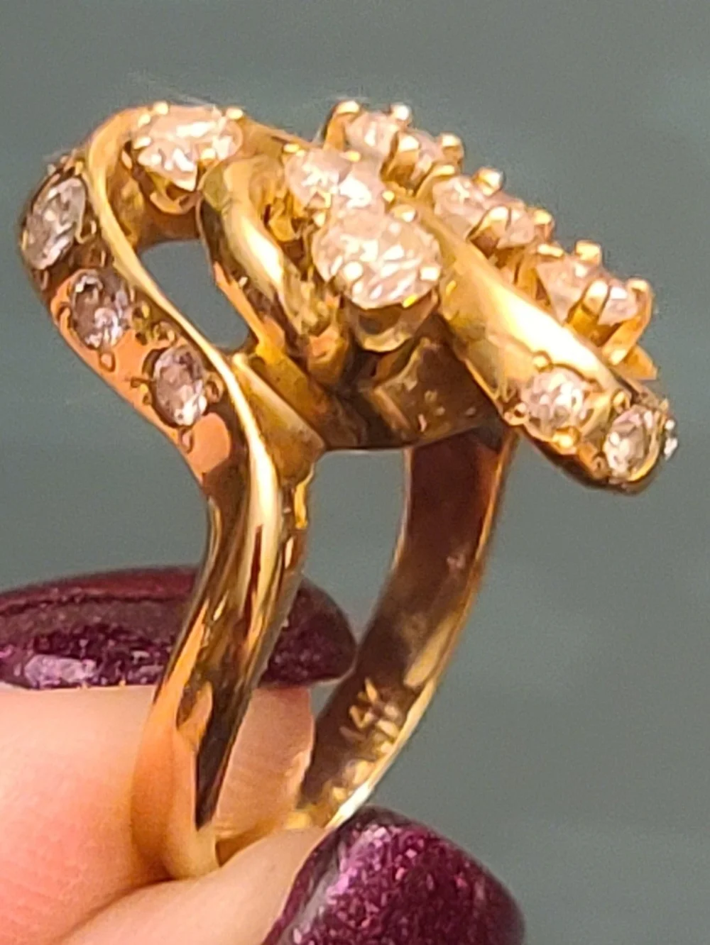 Stunning Custom Made 14K Gold And Diamond Swirl Ring! Size 6